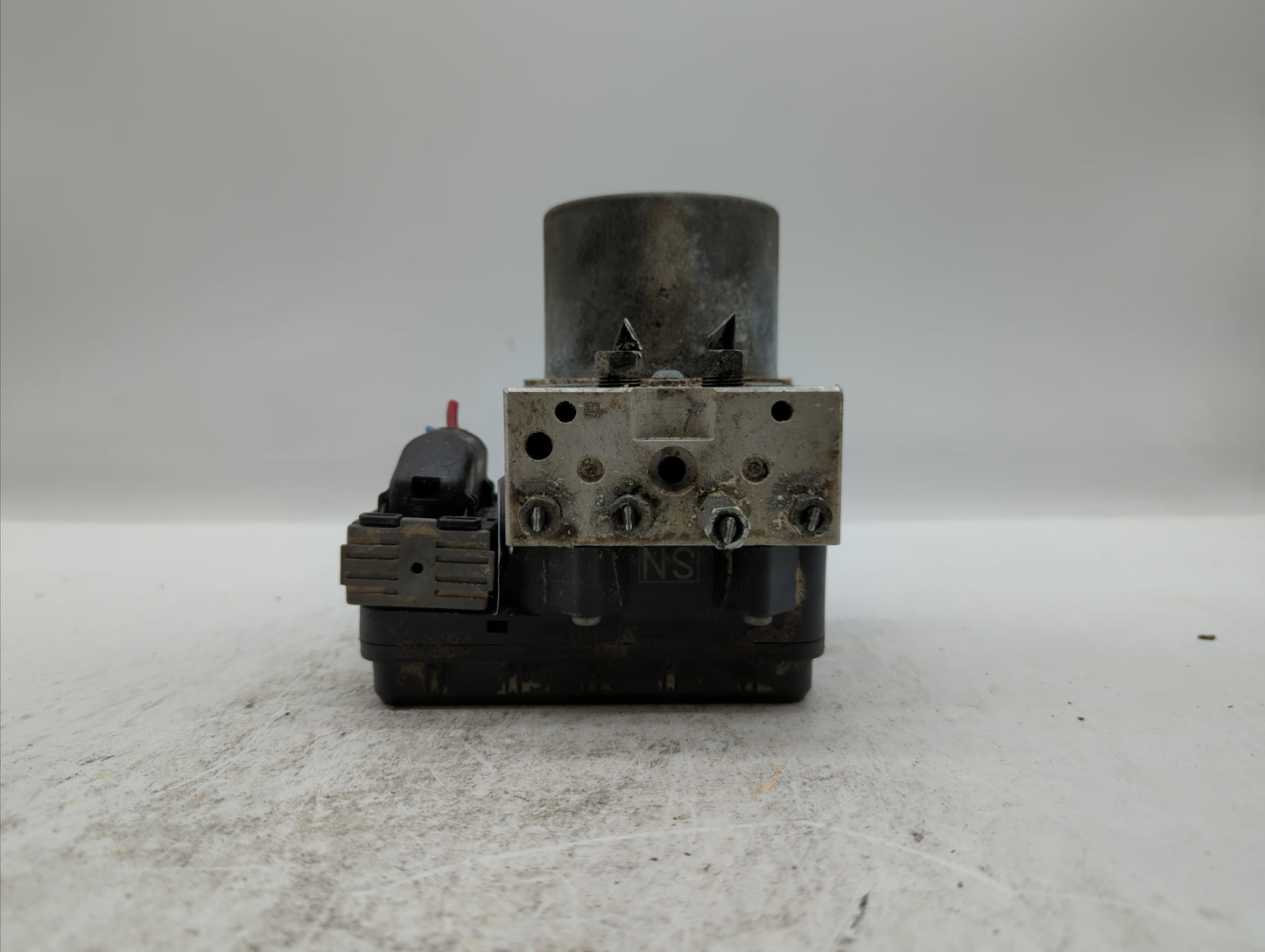 2014-2015 Lexus Rx350 ABS Pump Control Module Replacement P/N:89541-0E013 44540-0E093 Fits Fits 2014 2015 OEM Used Auto Part