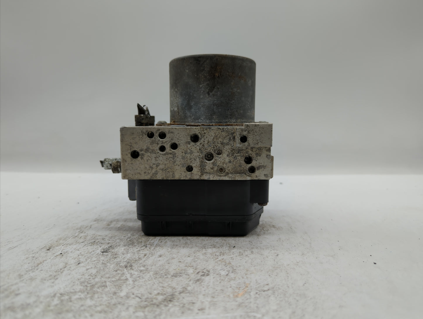 2014-2015 Lexus Rx350 ABS Pump Control Module Replacement P/N:89541-0E013 44540-0E093 Fits Fits 2014 2015 OEM Used Auto Part