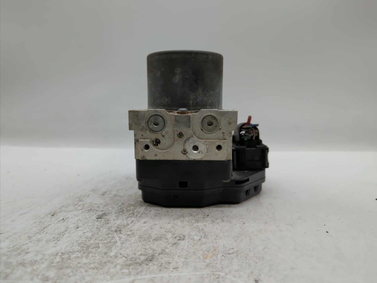 2014-2015 Lexus Rx350 ABS Pump Control Module Replacement P/N:89541-0E013 44540-0E093 Fits Fits 2014 2015 OEM Used Auto Part