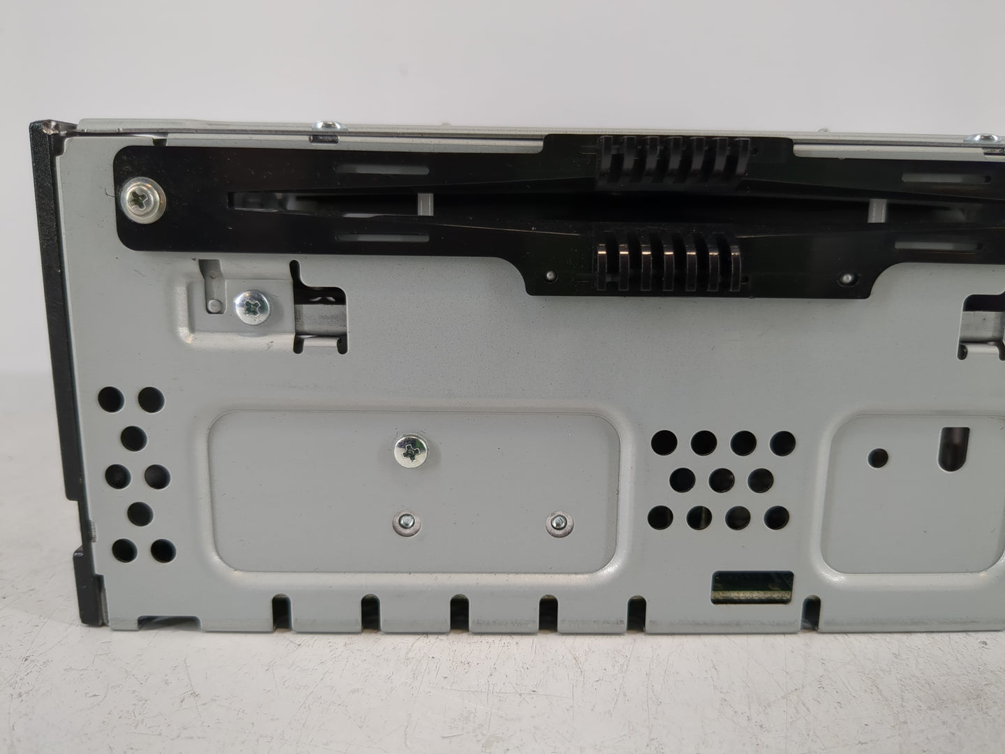 2015 Lincoln Mkc Radio AM FM Cd Player Receiver Replacement P/N:EJ7T-19C107-AF Fits OEM Used Auto Parts - Oemusedautoparts1.