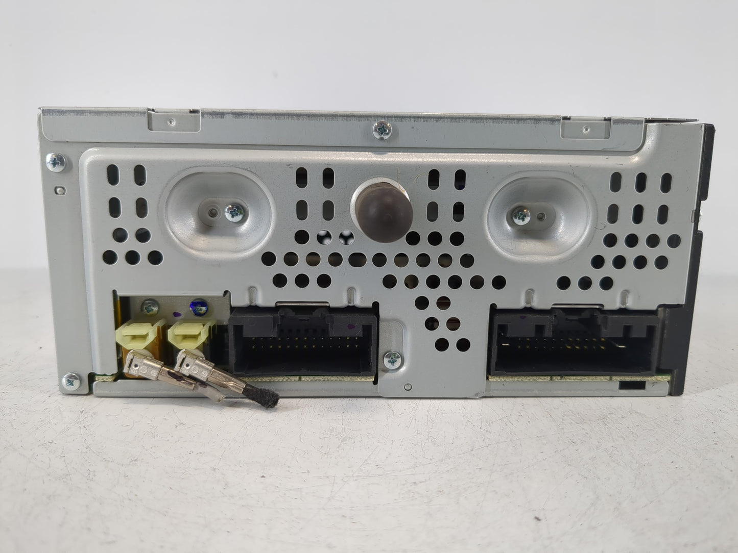 2015 Lincoln Mkc Radio AM FM Cd Player Receiver Replacement P/N:EJ7T-19C107-AF Fits OEM Used Auto Parts - Oemusedautoparts1.