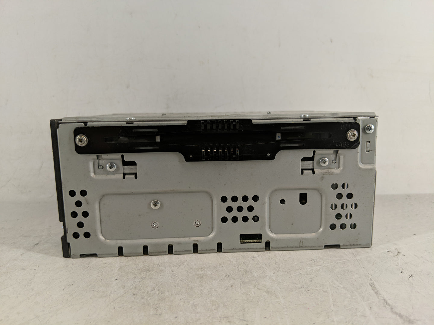 2015 Lincoln Mkc Radio AM FM Cd Player Receiver Replacement P/N:EJ7T-19C107-AG Fits OEM Used Auto Parts - Oemusedautoparts1.