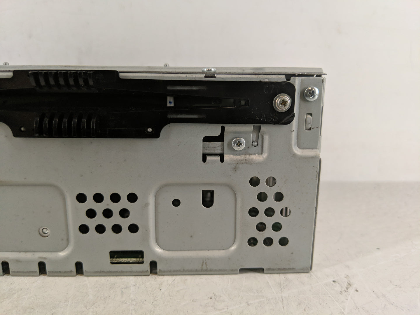 2015 Lincoln Mkc Radio AM FM Cd Player Receiver Replacement P/N:EJ7T-19C107-AG Fits OEM Used Auto Parts - Oemusedautoparts1.