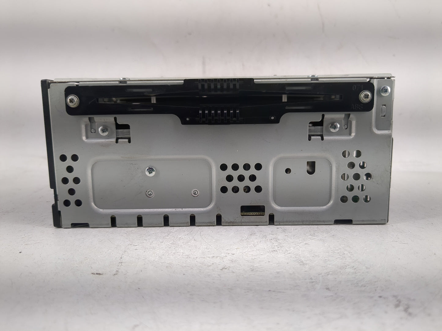 2015 Lincoln Mkc Radio AM FM Cd Player Receiver Replacement P/N:EJ7T-19C107-AF Fits OEM Used Auto Parts - Oemusedautoparts1.