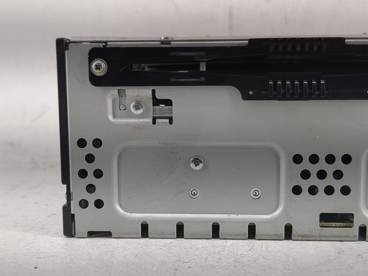 2015 Lincoln Mkc Radio AM FM Cd Player Receiver Replacement P/N:EJ7T-19C107-AF Fits OEM Used Auto Parts - Oemusedautoparts1.