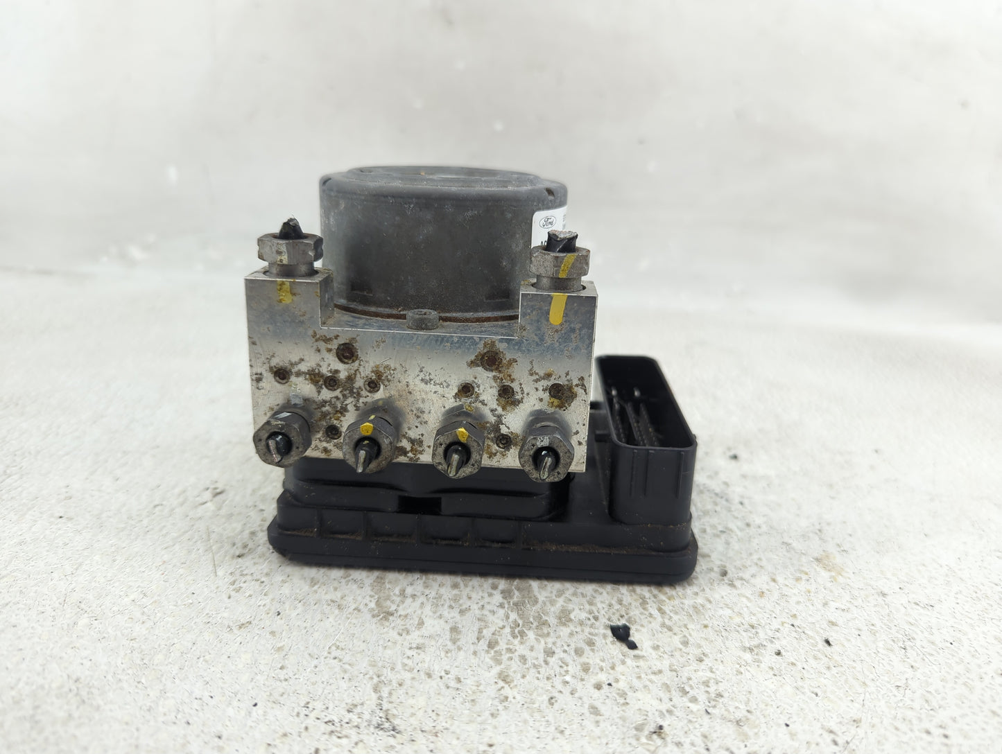 2015 Lincoln Mkc ABS Pump Control Module Replacement P/N:EJ7C-2C405-AF Fits OEM Used Auto Parts - Oemusedautoparts1.com