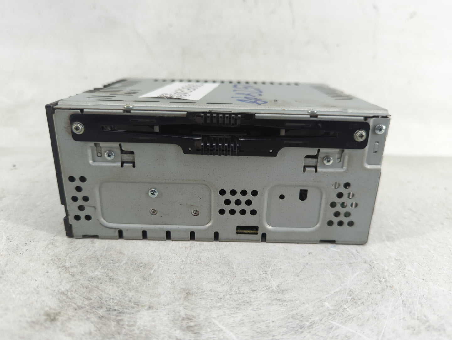 2015 Lincoln Mkc Radio AM FM Cd Player Receiver Replacement P/N:EJ7T-19C107-AF Fits OEM Used Auto Parts - Oemusedautoparts1.