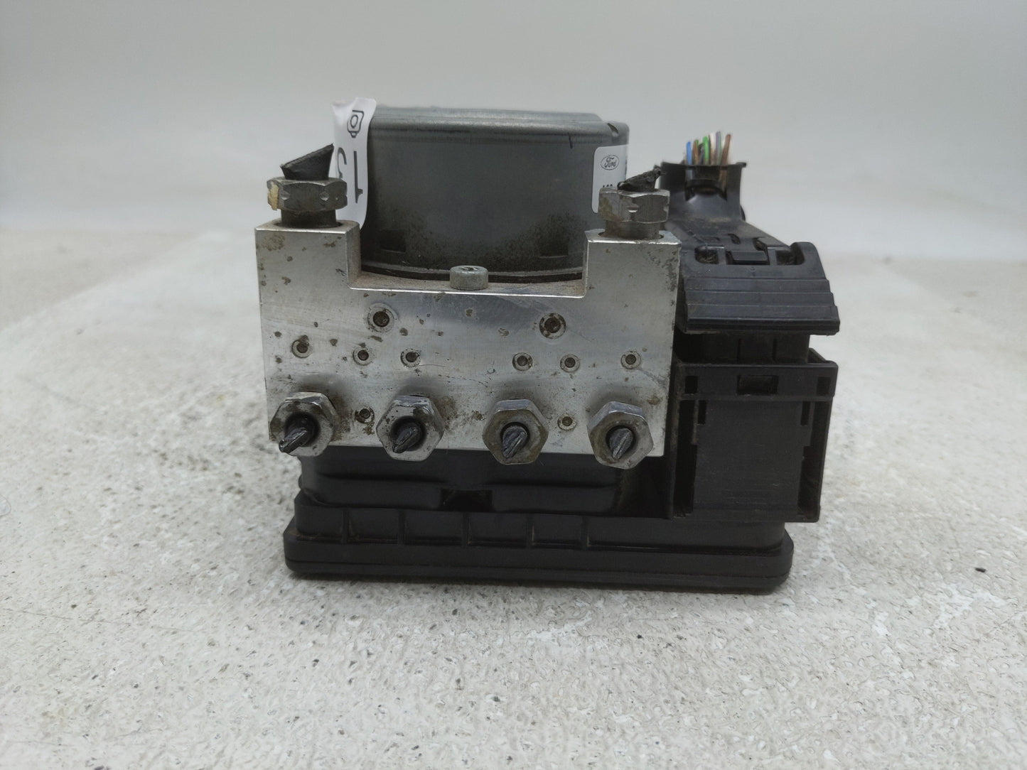 2015 Lincoln Mkc ABS Pump Control Module Replacement P/N:EJ7C-2C405-AH Fits OEM Used Auto Parts - Oemusedautoparts1.com