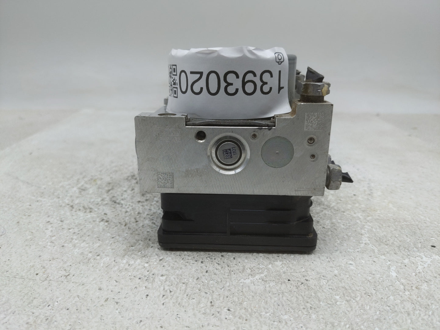 2015 Lincoln Mkc ABS Pump Control Module Replacement P/N:EJ7C-2C405-AH Fits OEM Used Auto Parts - Oemusedautoparts1.com