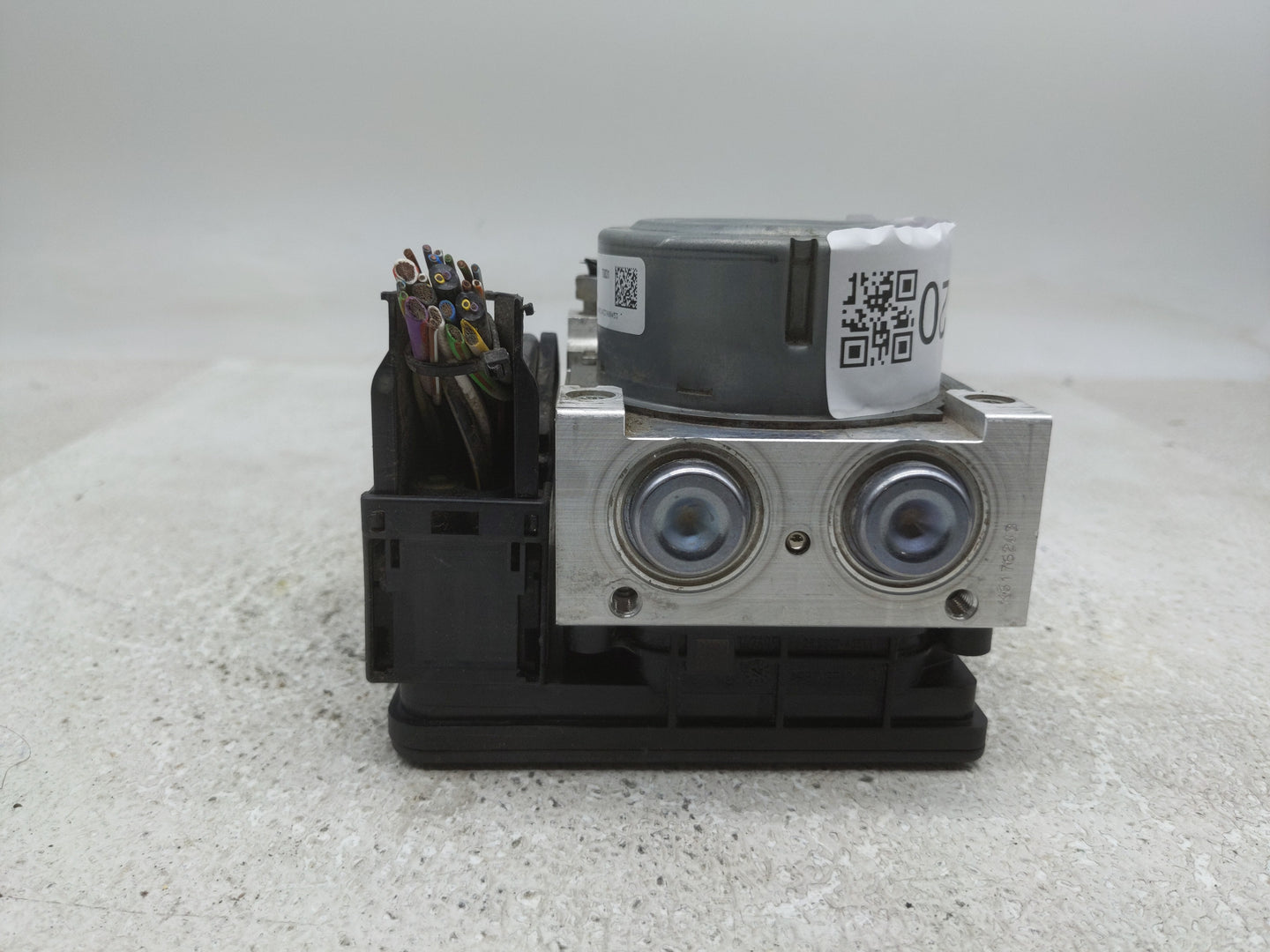 2015 Lincoln Mkc ABS Pump Control Module Replacement P/N:EJ7C-2C405-AH Fits OEM Used Auto Parts - Oemusedautoparts1.com