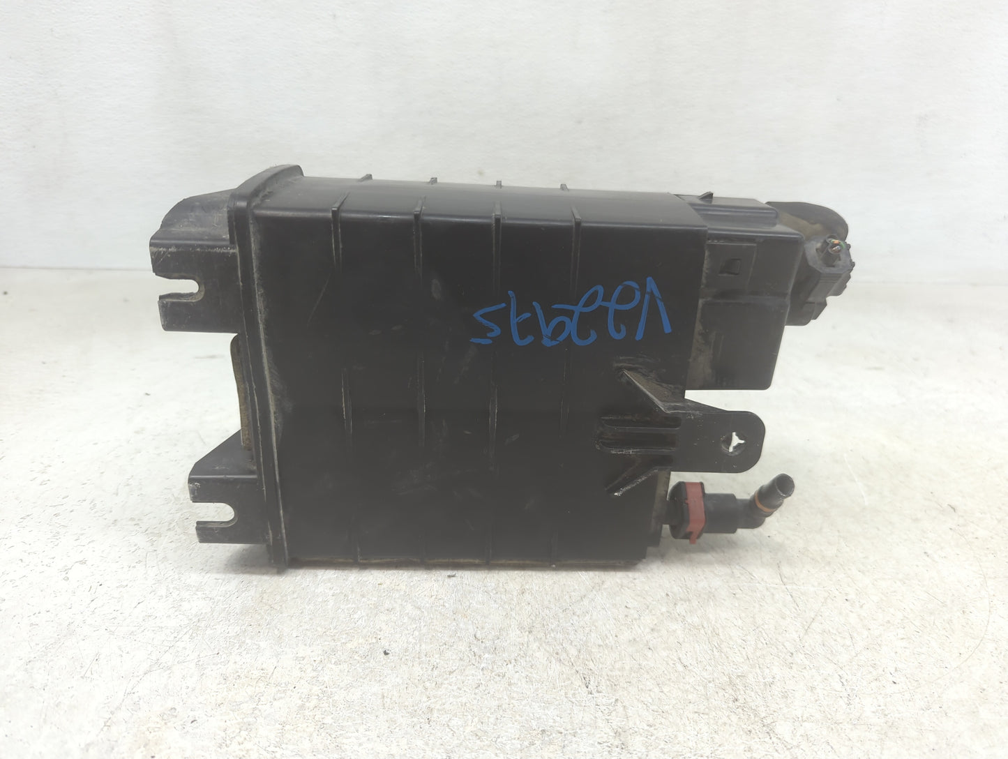 2015 Lincoln Mkc Fuel Vapor Charcoal Canister - Oemusedautoparts1.com