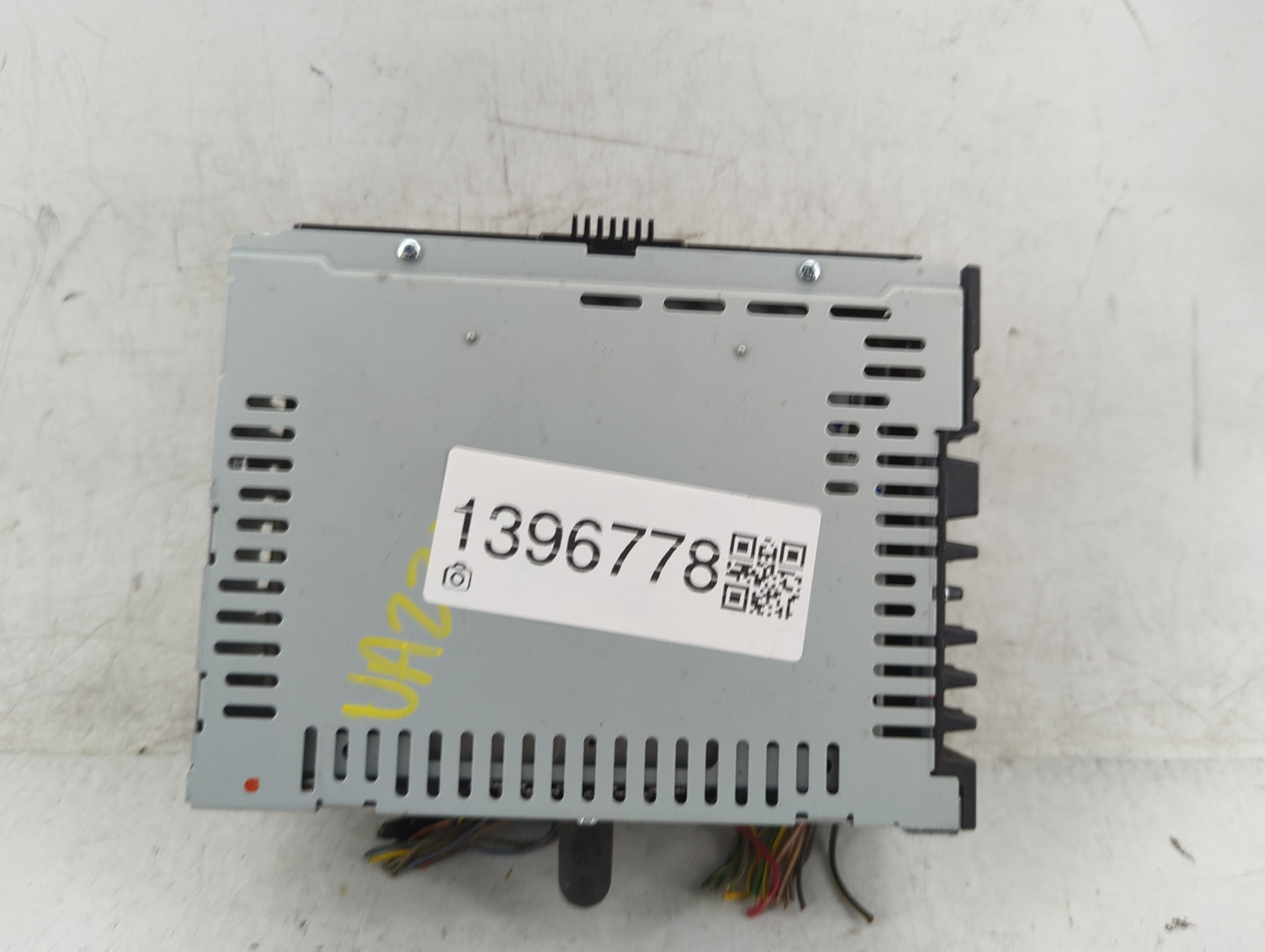 2015-2016 Lincoln Mkc Radio AM FM Cd Player Receiver Replacement P/N:EJ7T-19C107-BF Fits Fits 2015 2016 OEM Used Auto Parts 
