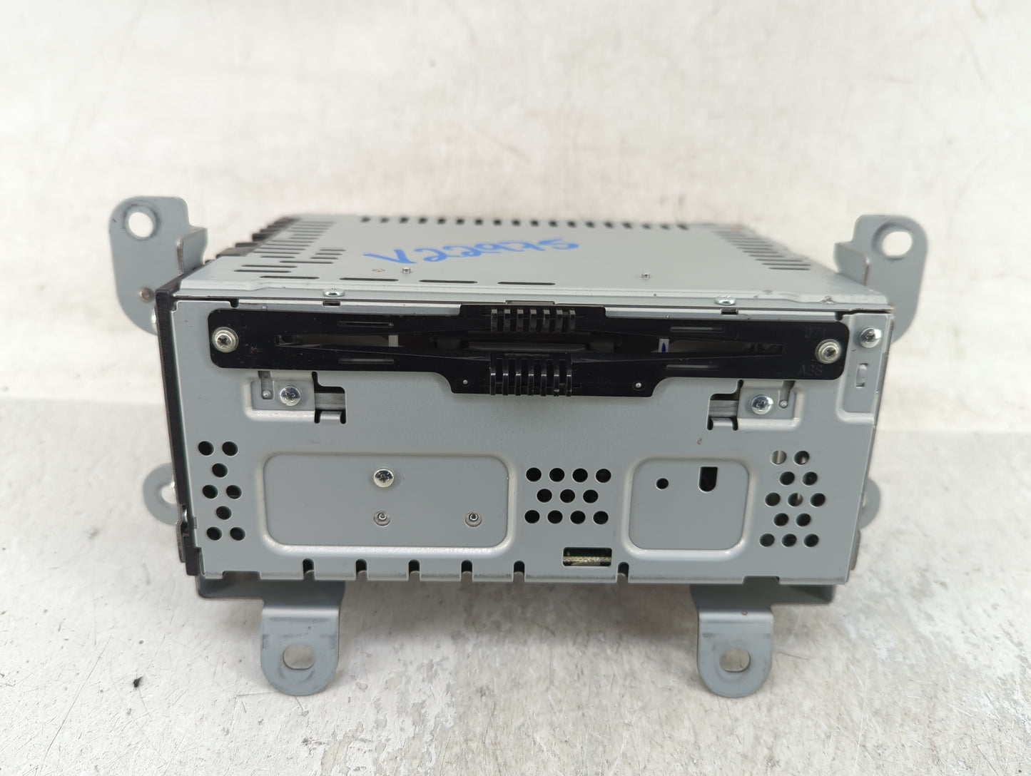 2015-2016 Lincoln Mkc Radio AM FM Cd Player Receiver Replacement Fits Fits 2015 2016 OEM Used Auto Parts - Oemusedautoparts1