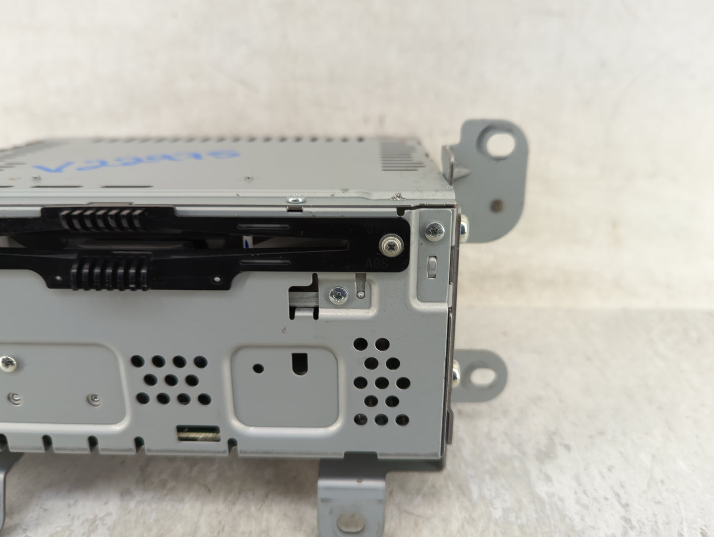 2015-2016 Lincoln Mkc Radio AM FM Cd Player Receiver Replacement Fits Fits 2015 2016 OEM Used Auto Parts - Oemusedautoparts1