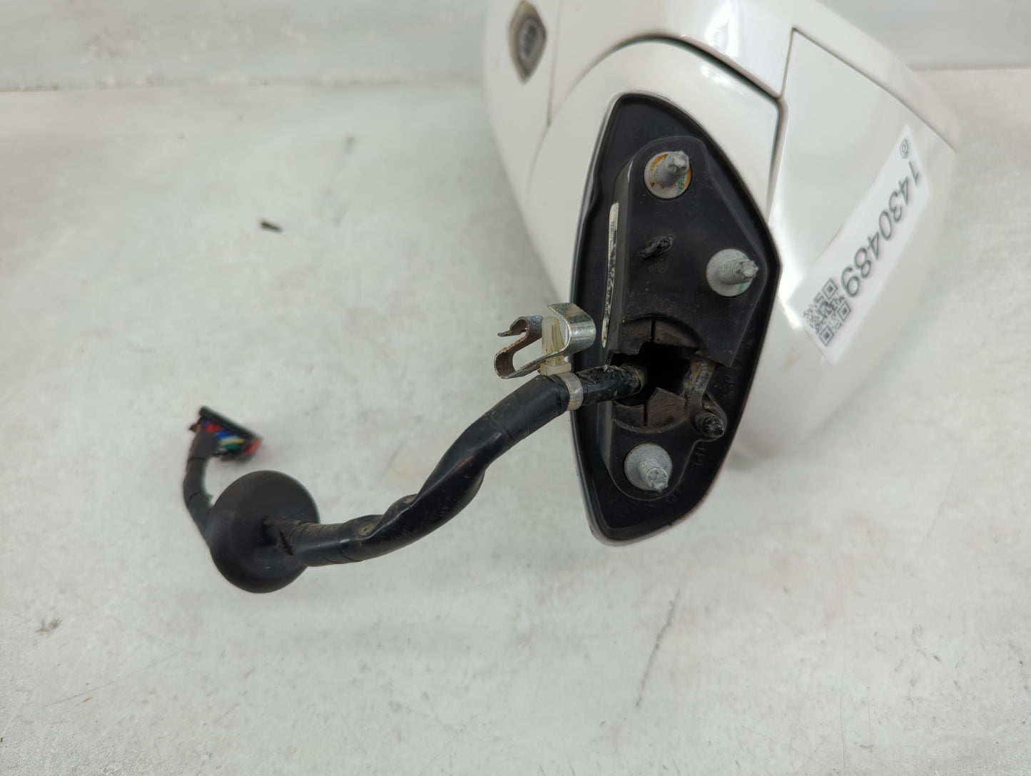 2015-2019 Lincoln Mkc Driver Side View Mirror - Left Door Mirror OEM Used - Oemusedautoparts1.com