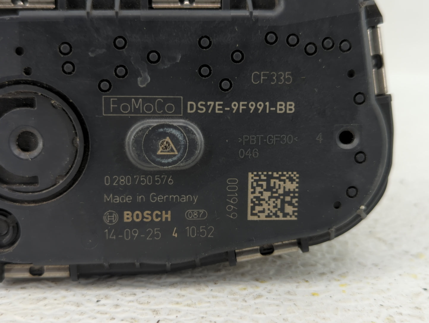 2015-2019 Lincoln Mkc Throttle Body P/N:0 280 750 566 DS7E-9F991-BB Fits Fits 2014 2015 2016 2017 2018 2019 OEM Used Auto Pa