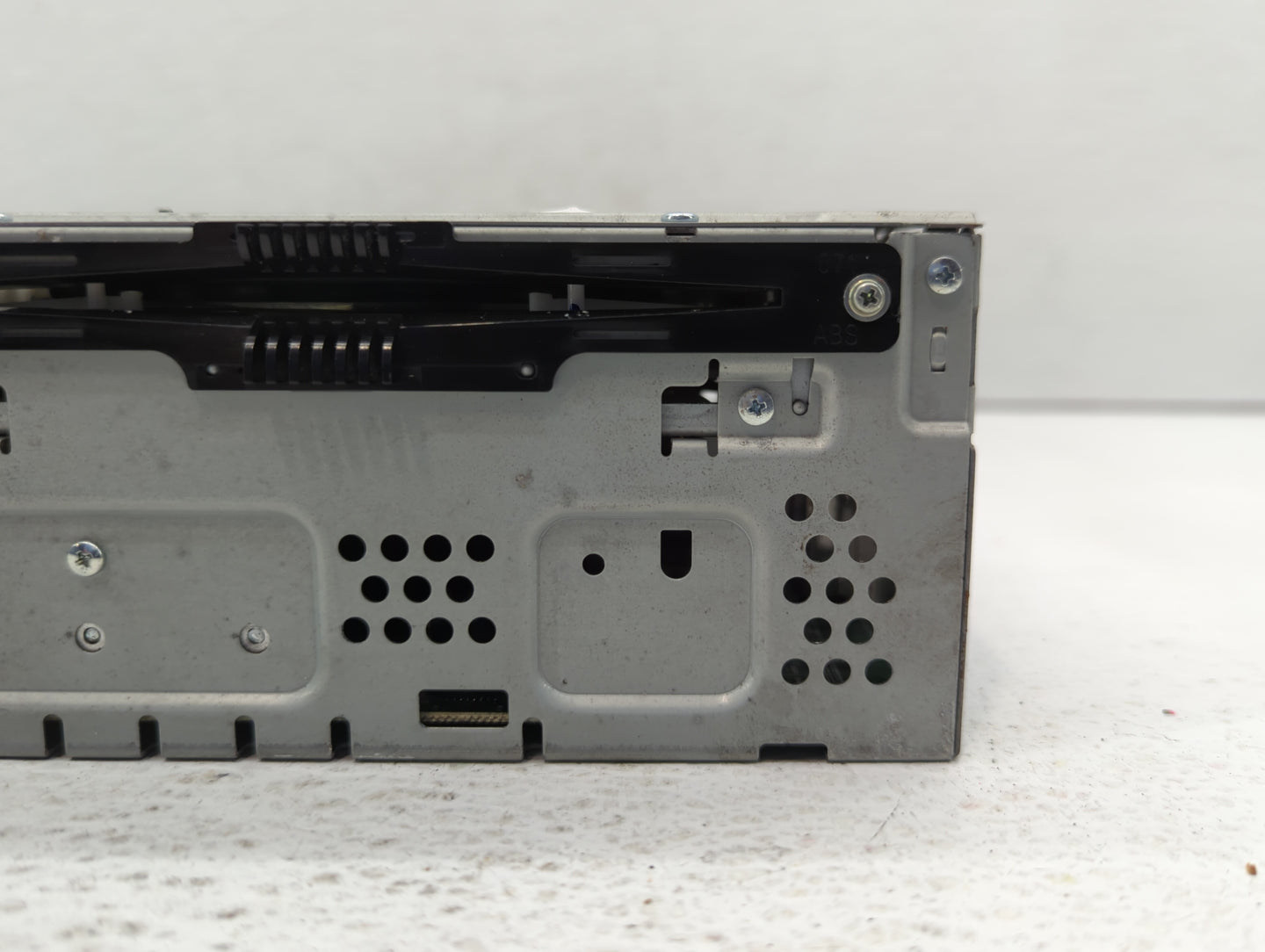 2015-2015 Lincoln Mkc Am Fm Cd Player Radio Receiver - Oemusedautoparts1.com