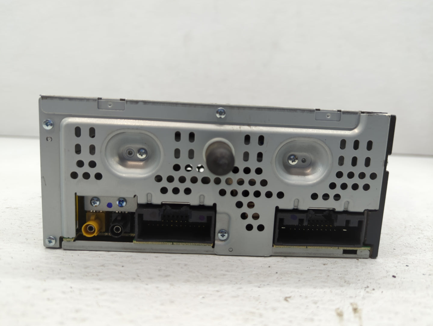 2015 Lincoln Mkc Radio AM FM Cd Player Receiver Replacement P/N:EJ7T-19C107-AG Fits OEM Used Auto Parts - Oemusedautoparts1.