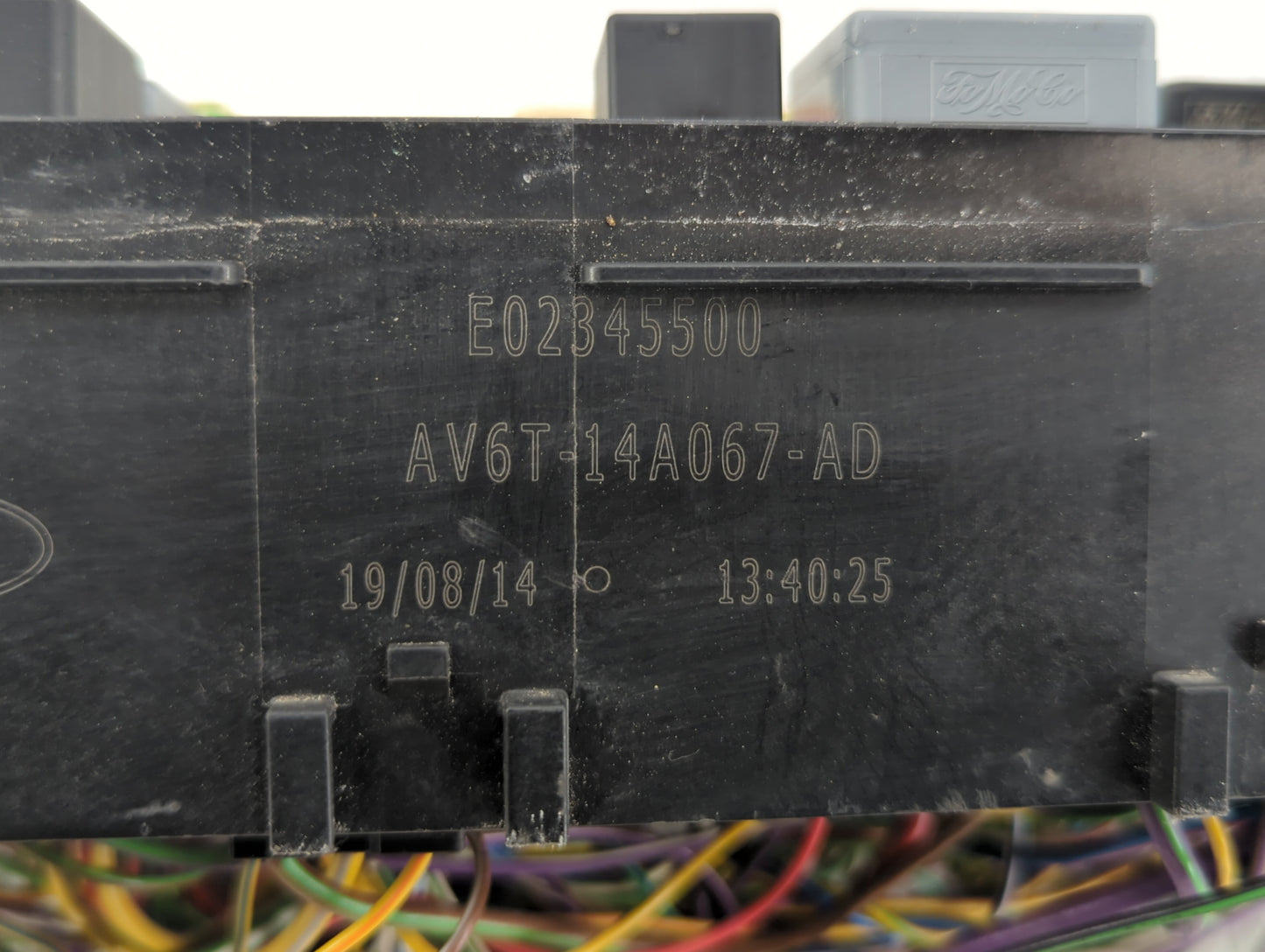 2015-2016 Lincoln Mkc Fusebox Fuse Box Panel Relay Module P/N:AV6T-14A067-AD Fits Fits 2015 2016 OEM Used Auto Parts - Oemus