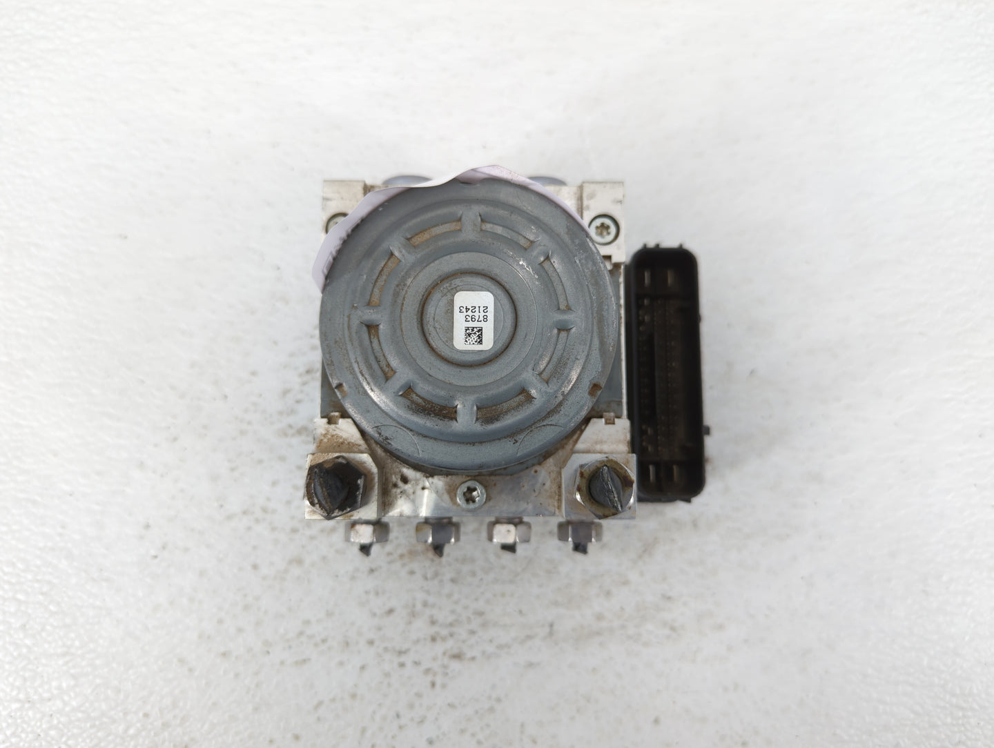2015 Lincoln Mkc ABS Pump Control Module Replacement P/N:EJ7C-2C405-AG Fits OEM Used Auto Parts - Oemusedautoparts1.com