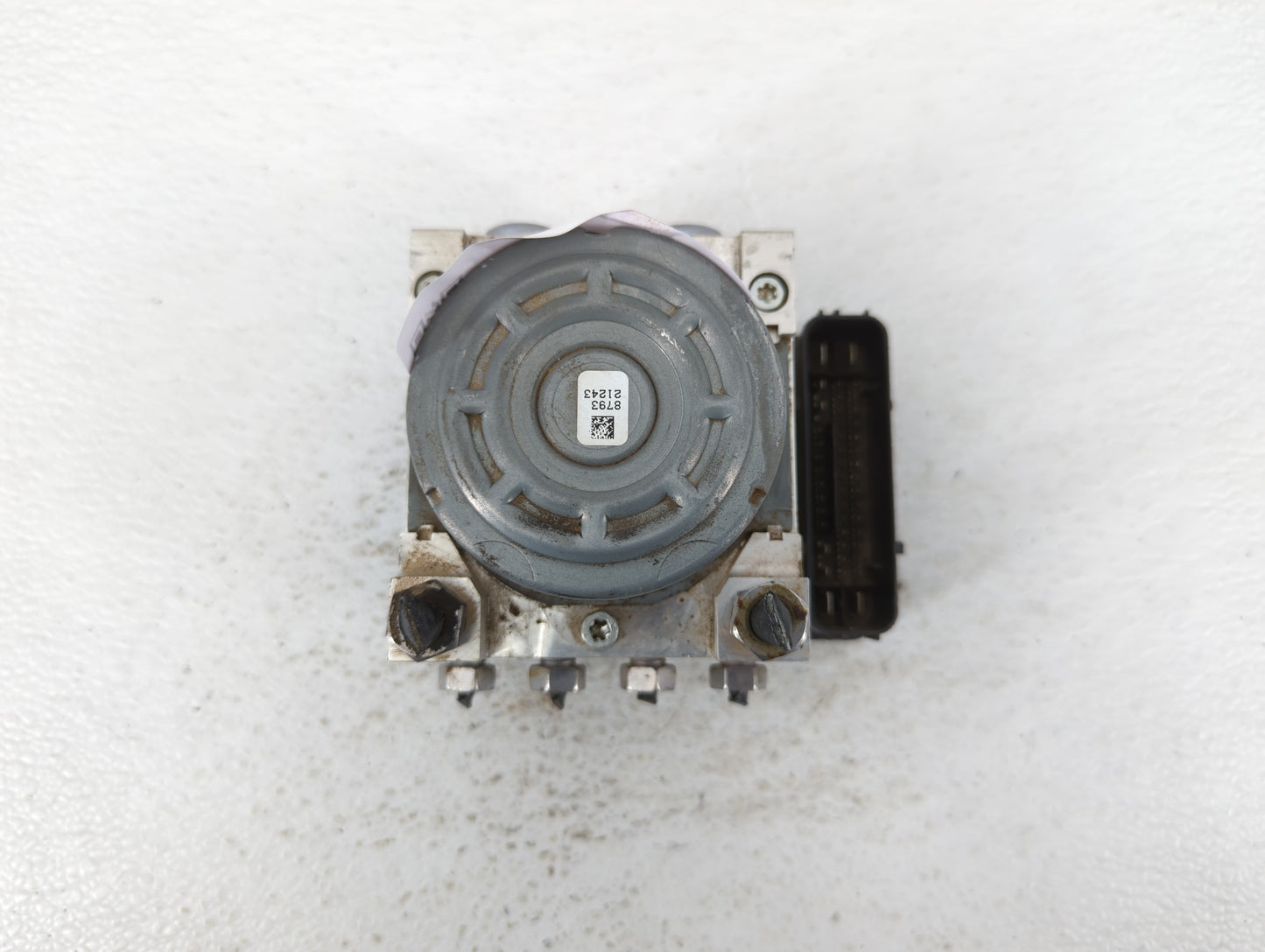 2015 Lincoln Mkc ABS Pump Control Module Replacement P/N:EJ7C-2C405-AG Fits OEM Used Auto Parts - Oemusedautoparts1.com
