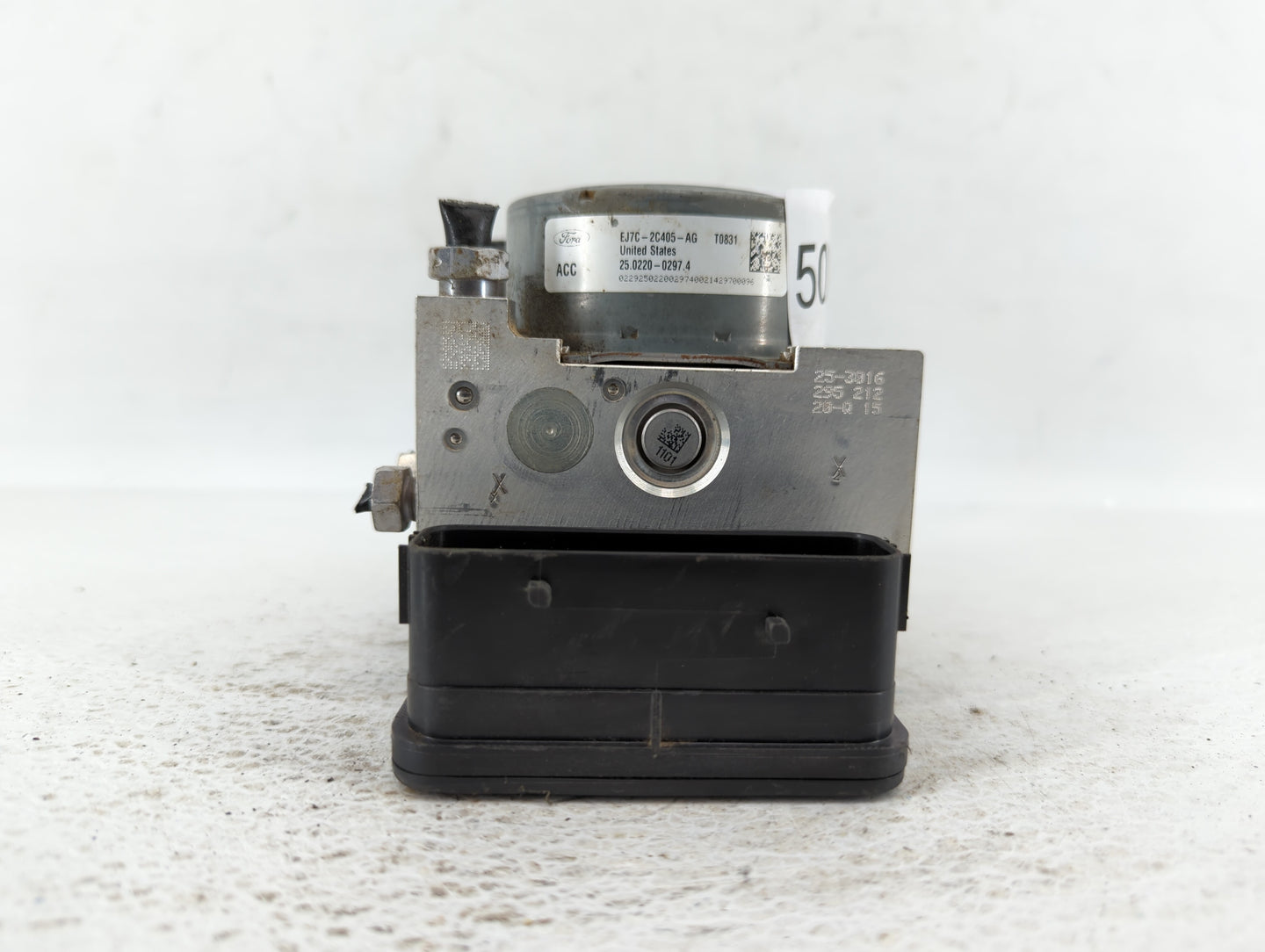 2015 Lincoln Mkc ABS Pump Control Module Replacement P/N:EJ7C-2C405-AG Fits OEM Used Auto Parts - Oemusedautoparts1.com