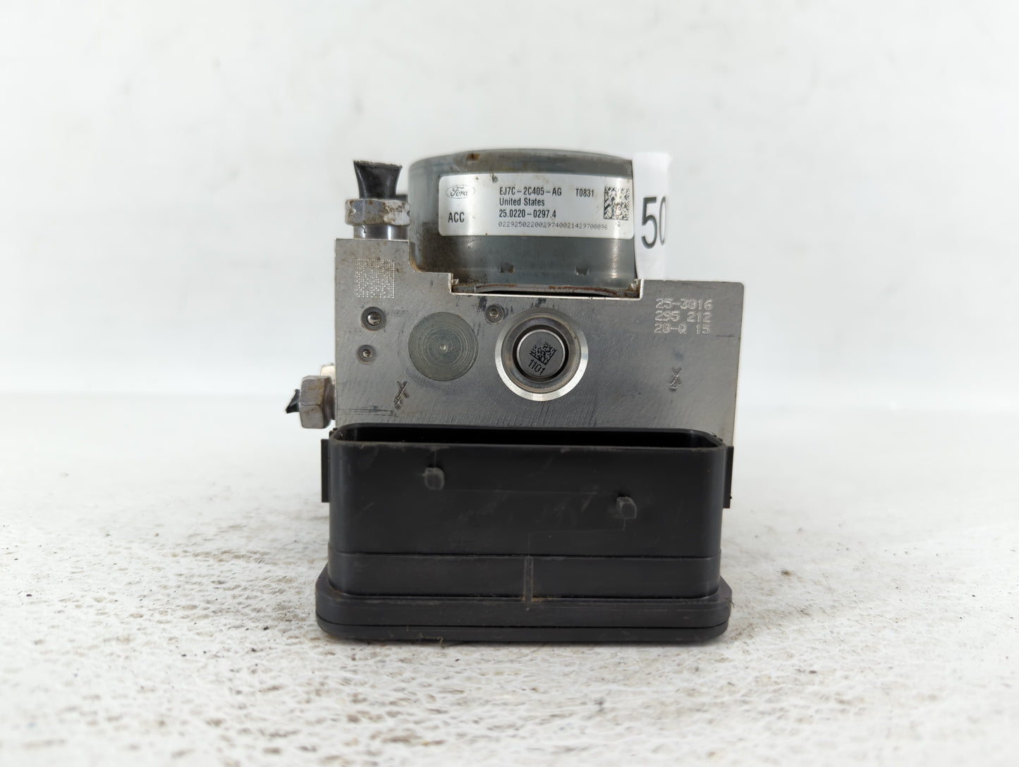 2015 Lincoln Mkc ABS Pump Control Module Replacement P/N:EJ7C-2C405-AG Fits OEM Used Auto Parts - Oemusedautoparts1.com