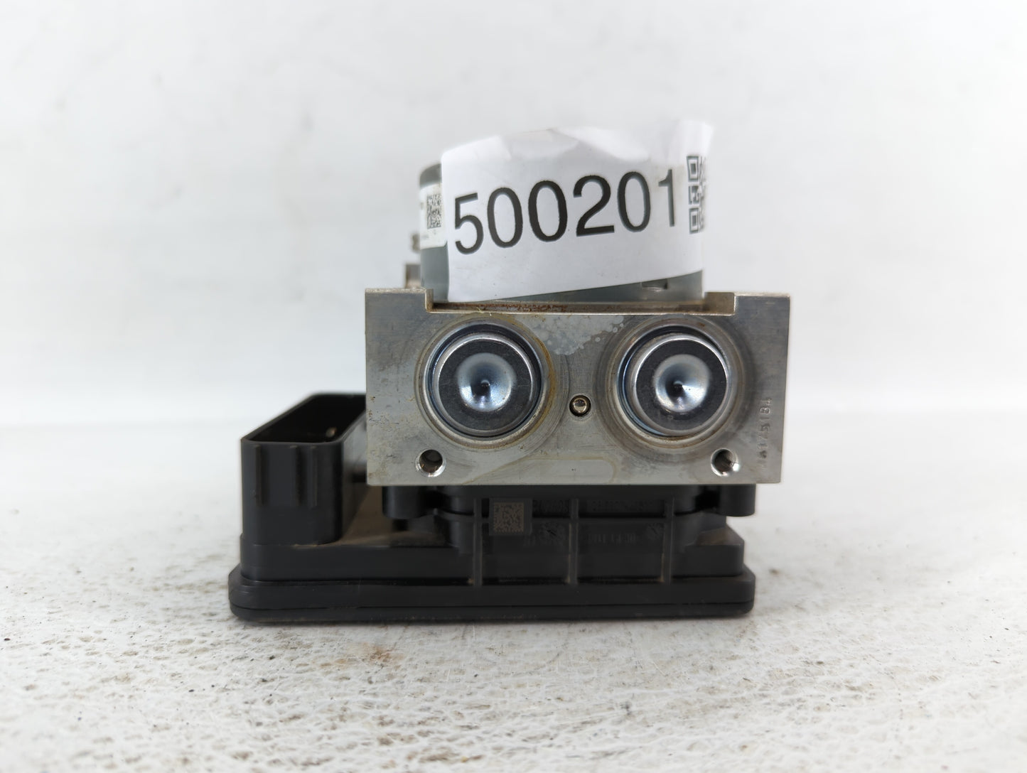 2015 Lincoln Mkc ABS Pump Control Module Replacement P/N:EJ7C-2C405-AG Fits OEM Used Auto Parts - Oemusedautoparts1.com