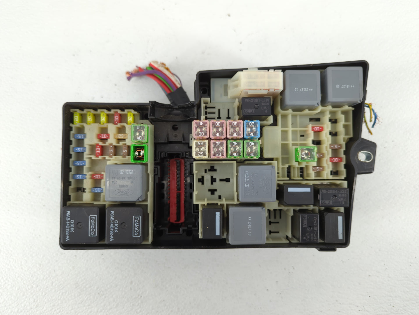 2015-2016 Lincoln Mkc Fusebox Fuse Box Panel Relay Module P/N:AV6T-14A067-AD Fits Fits 2015 2016 OEM Used Auto Parts - Oemus