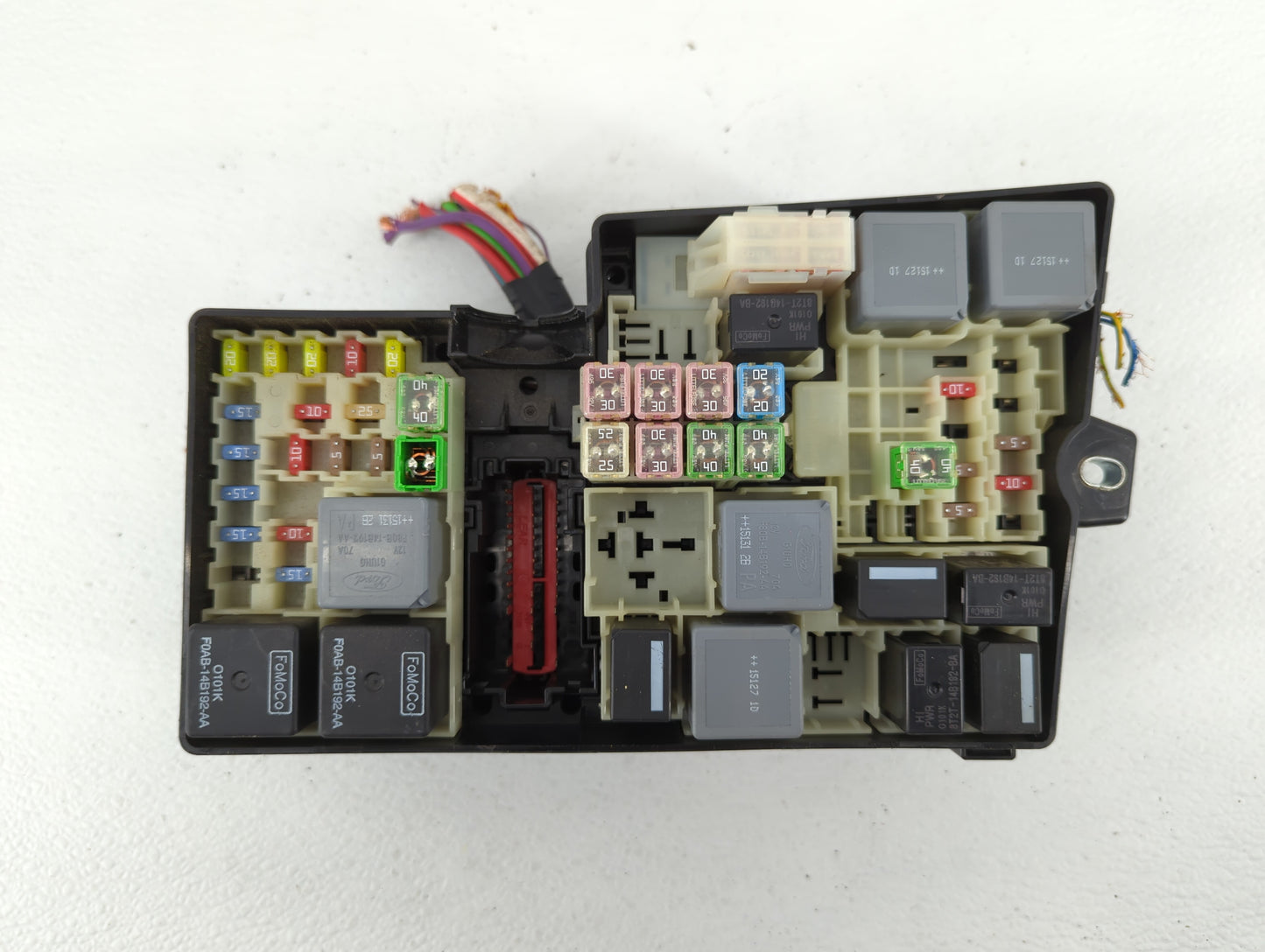 2015-2016 Lincoln Mkc Fusebox Fuse Box Panel Relay Module P/N:AV6T-14A067-AD Fits Fits 2015 2016 OEM Used Auto Parts - Oemus