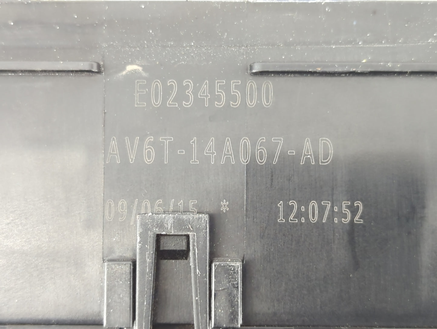 2015-2016 Lincoln Mkc Fusebox Fuse Box Panel Relay Module P/N:AV6T-14A067-AD Fits Fits 2015 2016 OEM Used Auto Parts - Oemus