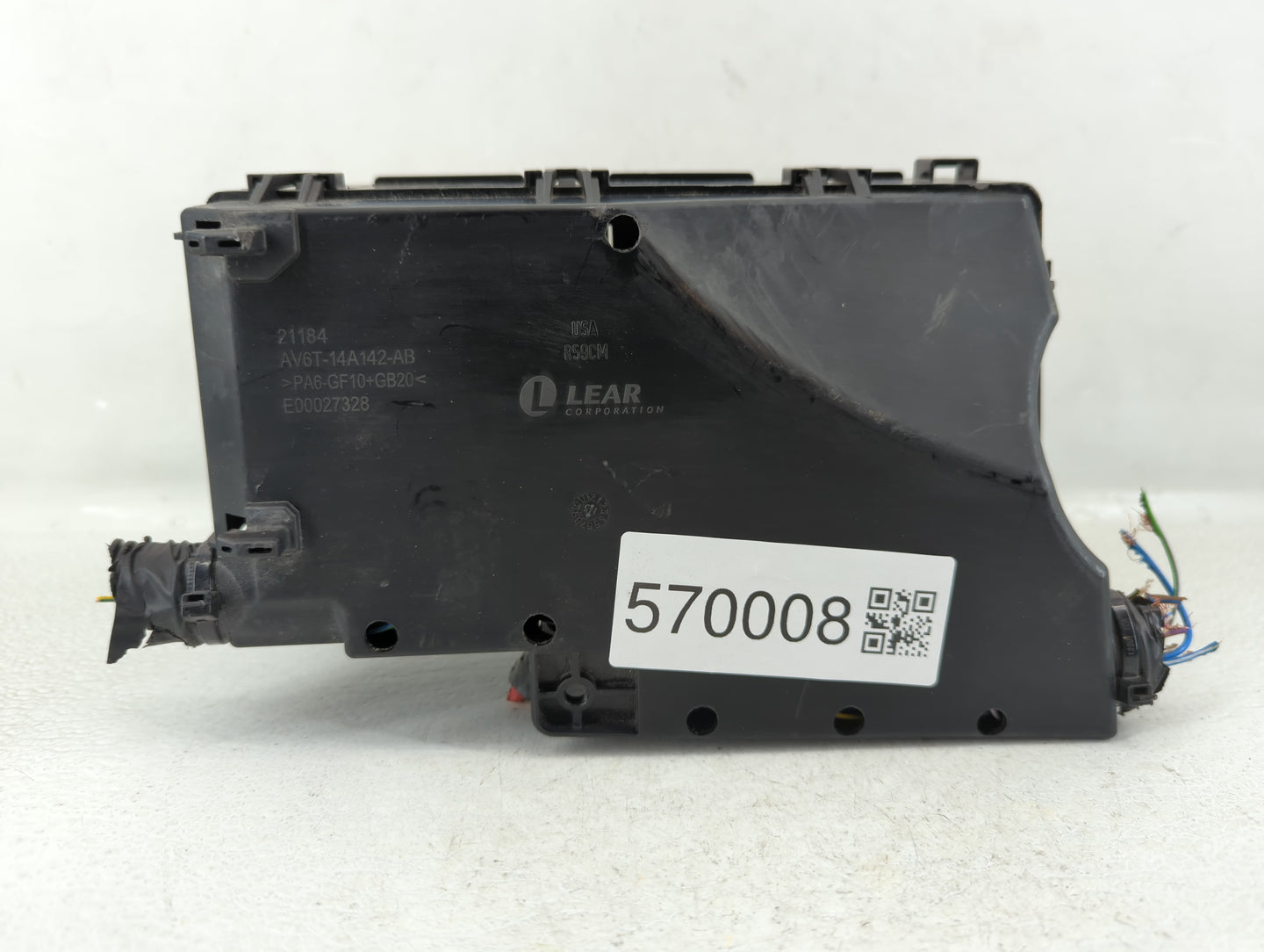 2015-2016 Lincoln Mkc Fusebox Fuse Box Panel Relay Module P/N:AV6T-14A067-AD Fits Fits 2015 2016 OEM Used Auto Parts - Oemus