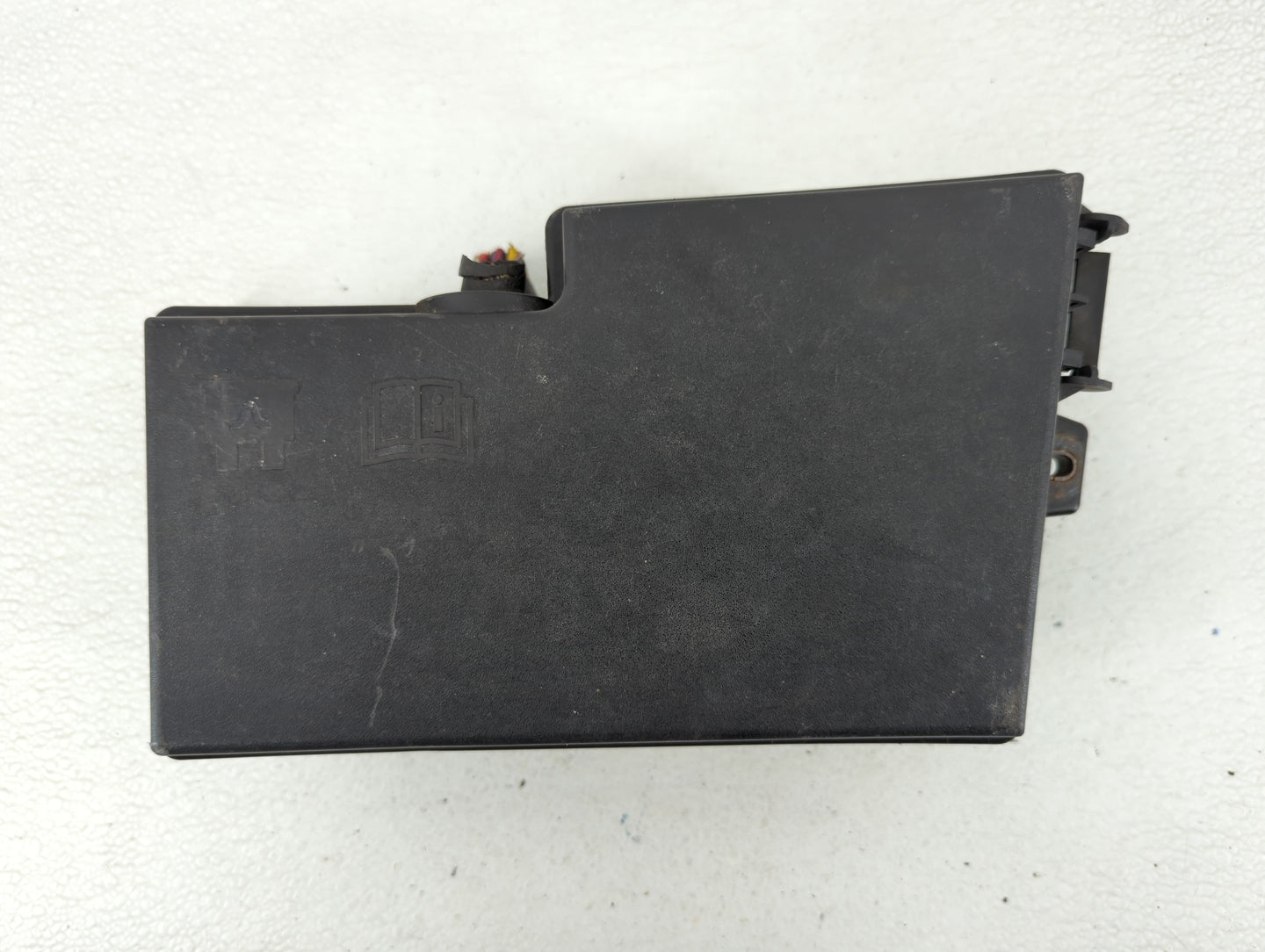 2015-2016 Lincoln Mkc Fusebox Fuse Box Panel Relay Module P/N:AV6T-14A067-AD Fits Fits 2015 2016 OEM Used Auto Parts - Oemus