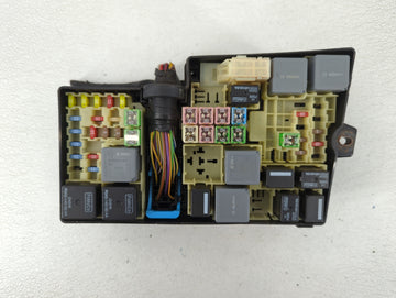 2015-2016 Lincoln Mkc Fusebox Fuse Box Panel Relay Module P/N:AV6T-14A067-AD Fits Fits 2015 2016 OEM Used Auto Parts