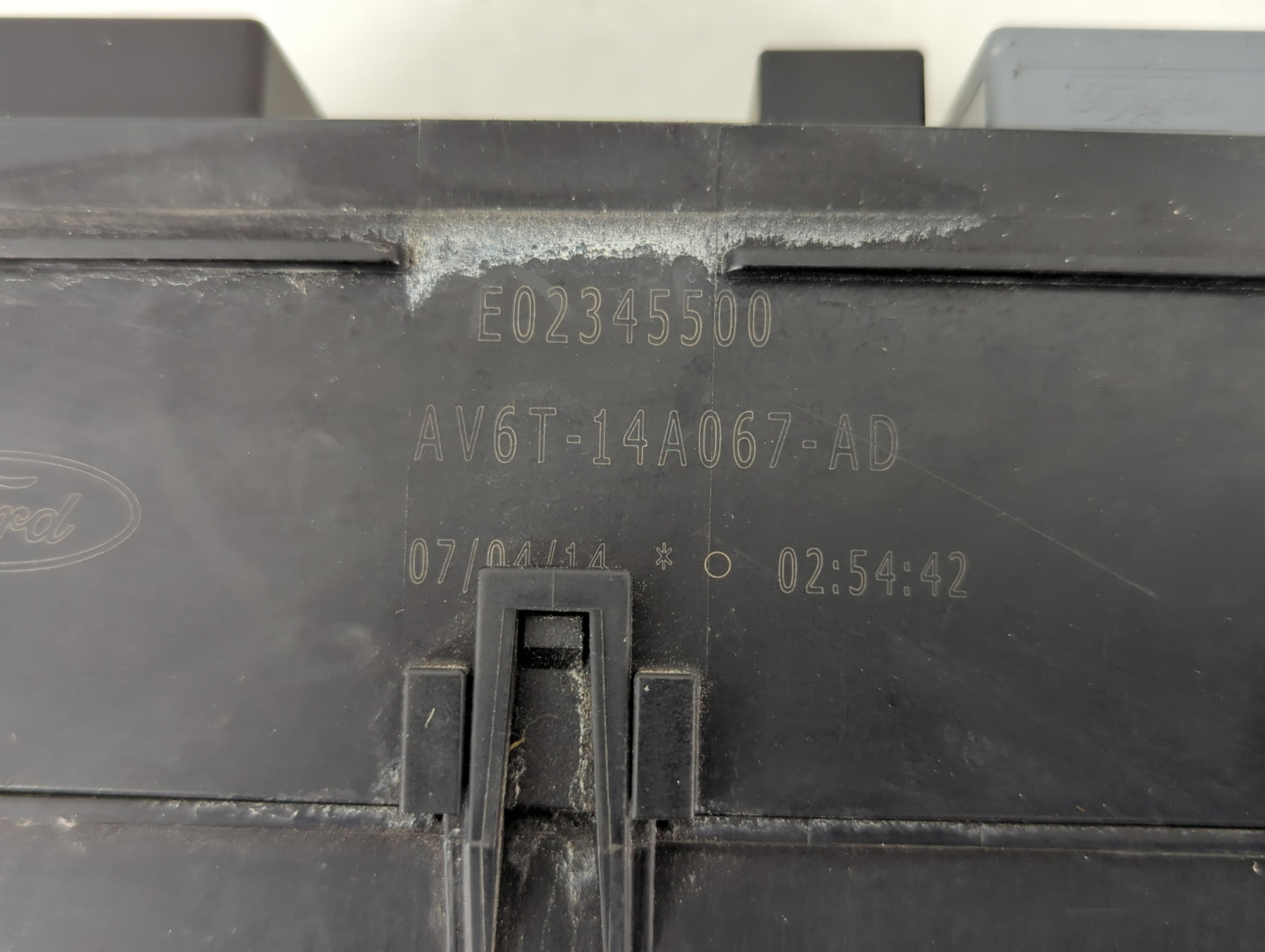 2015-2016 Lincoln Mkc Fusebox Fuse Box Panel Relay Module P/N:AV6T-14A067-AD Fits Fits 2015 2016 OEM Used Auto Parts - Oemus