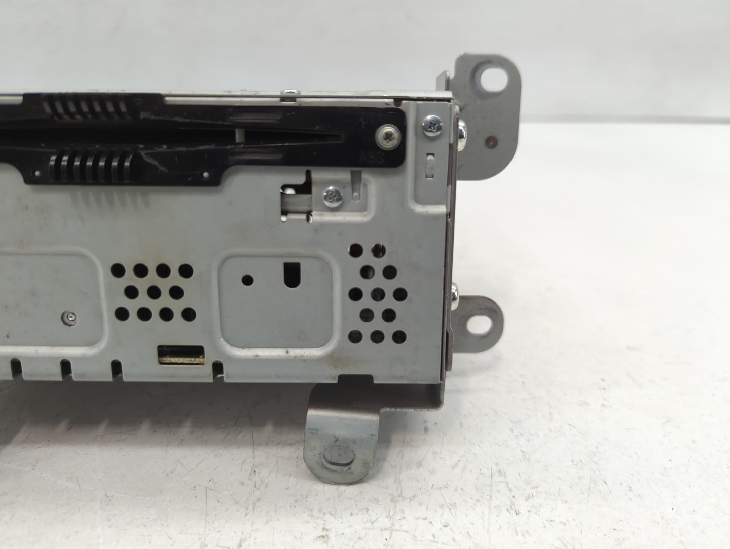 2015 Lincoln Mkc Radio AM FM Cd Player Receiver Replacement P/N:EJ7T-19C107-AF Fits OEM Used Auto Parts - Oemusedautoparts1.