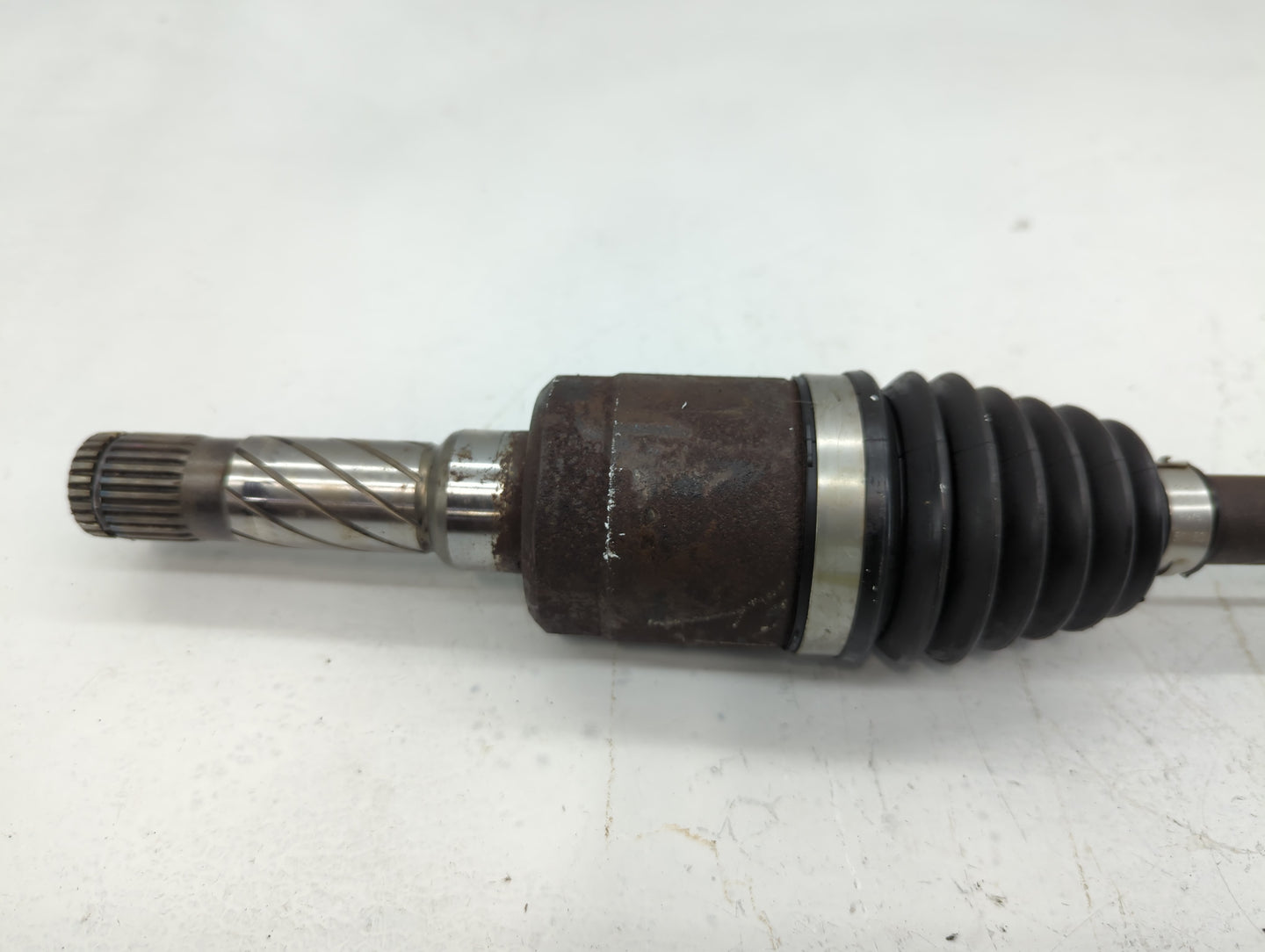 2015-2019 Lincoln Mkc Axle Shaft Rear Passenger Cv C/v - Oemusedautoparts1.com