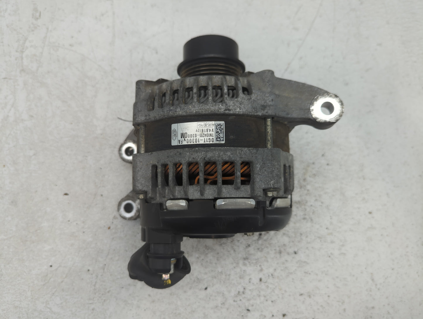 2015-2019 Lincoln Mkc Alternator Replacement Generator Charging Assembly Engine OEM P/N:TN1042110300 DG1T-10300-FA Fits OEM 