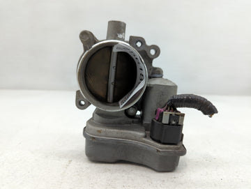 2015-2019 Lincoln Mkc Throttle Body P/N:08507F06 Fits Fits 2014 2015 2016 2017 2018 2019 2020 2021 2022 OEM Used Auto Parts 