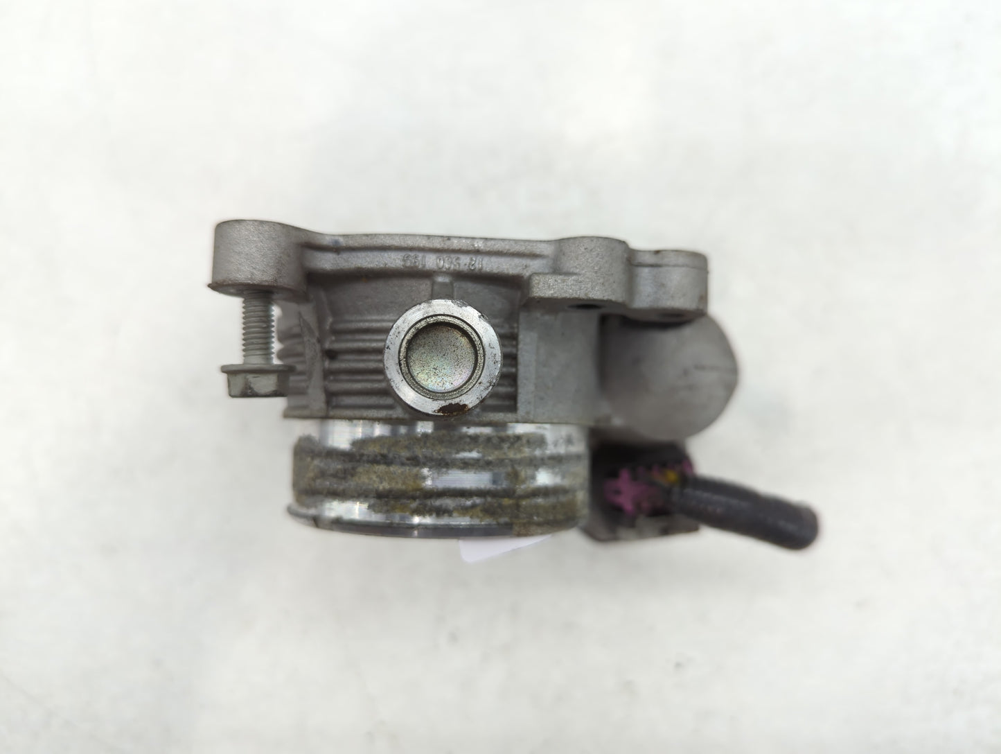 2015-2019 Lincoln Mkc Throttle Body P/N:08507F06 Fits Fits 2014 2015 2016 2017 2018 2019 2020 2021 2022 OEM Used Auto Parts 