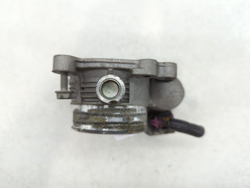 2015-2019 Lincoln Mkc Throttle Body P/N:08507F06 Fits Fits 2014 2015 2016 2017 2018 2019 2020 2021 2022 OEM Used Auto Parts