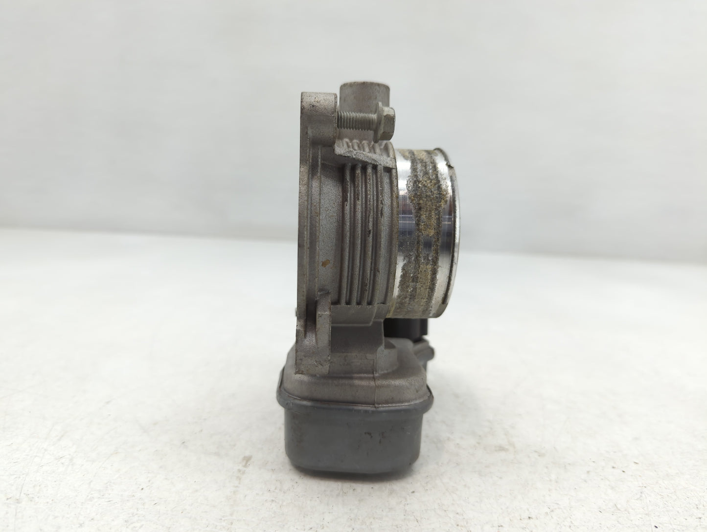 2015-2019 Lincoln Mkc Throttle Body P/N:08507F06 Fits Fits 2014 2015 2016 2017 2018 2019 2020 2021 2022 OEM Used Auto Parts 