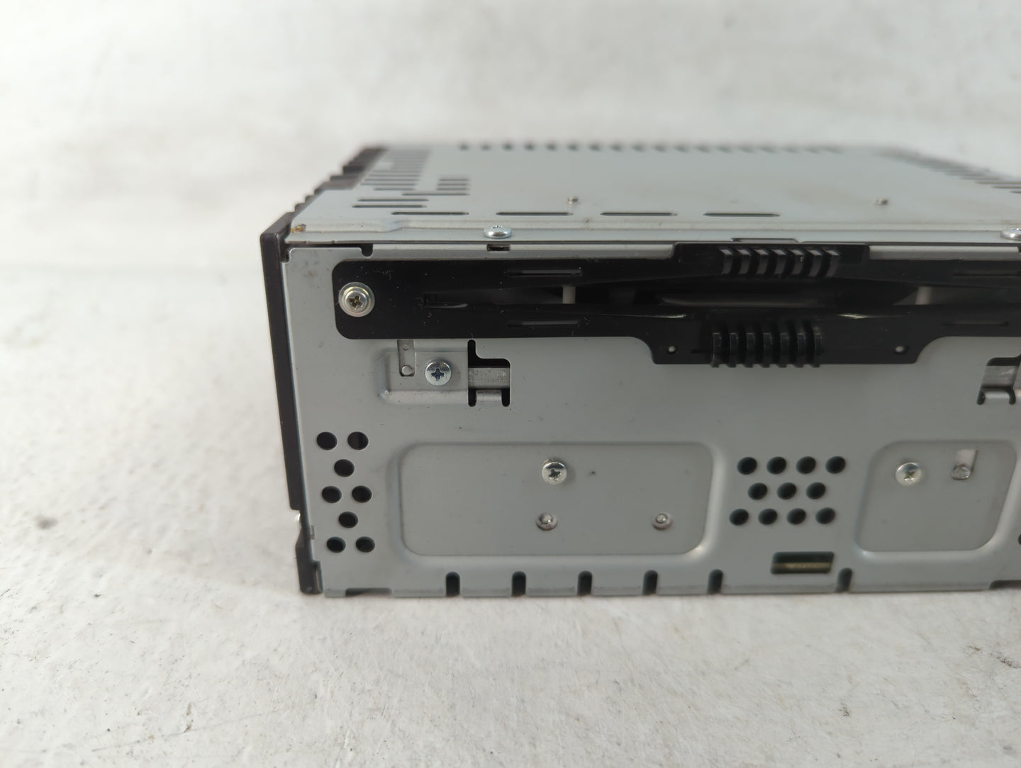 2015-2016 Lincoln Mkc Radio AM FM Cd Player Receiver Replacement P/N:EJ7T-19C107-BF Fits Fits 2015 2016 OEM Used Auto Parts 