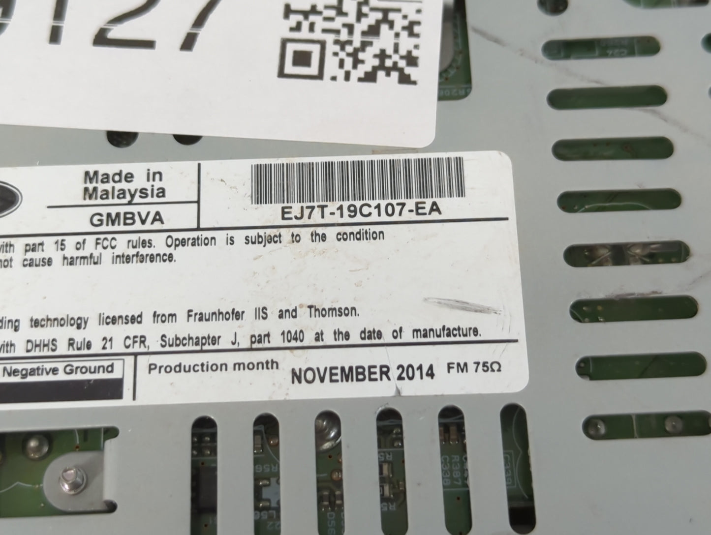 2015-2016 Lincoln Mkc Radio AM FM Cd Player Receiver Replacement P/N:EJ7T-19C107-EA Fits Fits 2015 2016 OEM Used Auto Parts 