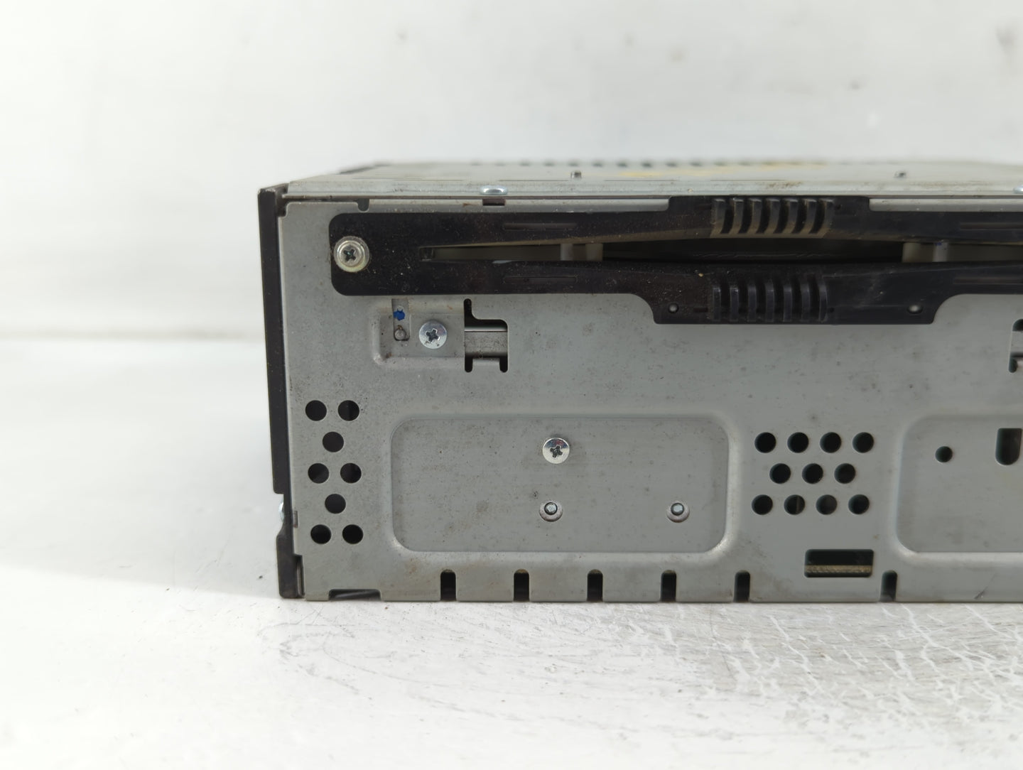 2015 Lincoln Mkc Radio AM FM Cd Player Receiver Replacement Fits OEM Used Auto Parts - Oemusedautoparts1.com