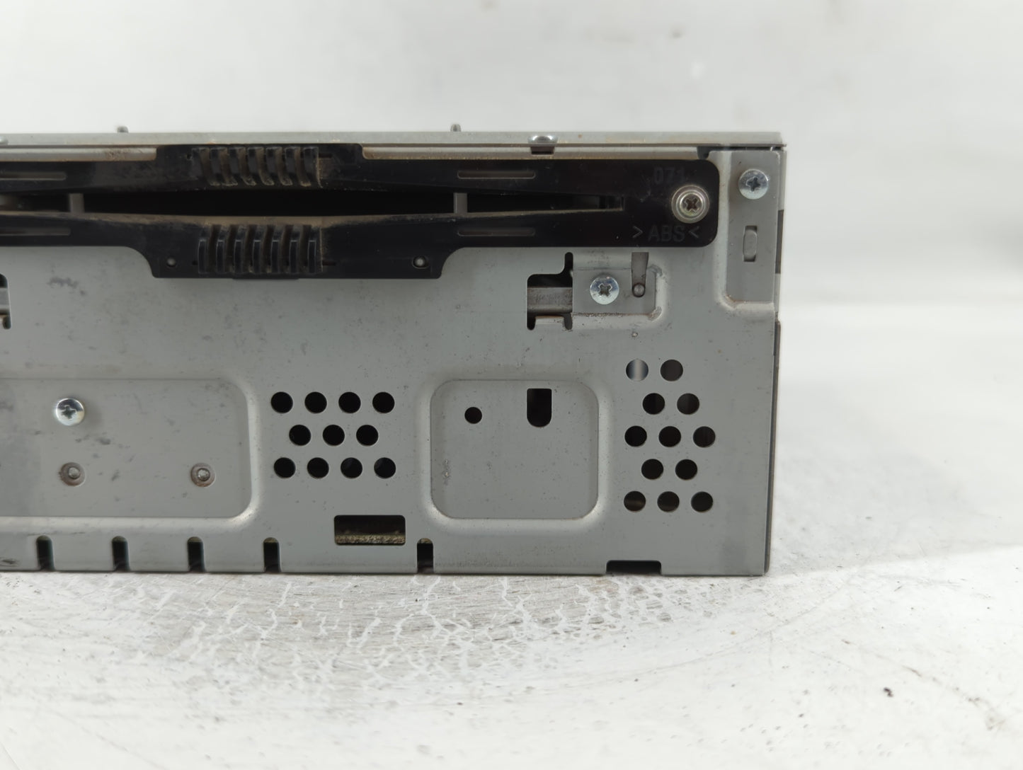 2015 Lincoln Mkc Radio AM FM Cd Player Receiver Replacement P/N:CQ-MJ23E2UMC Fits OEM Used Auto Parts - Oemusedautoparts1.co