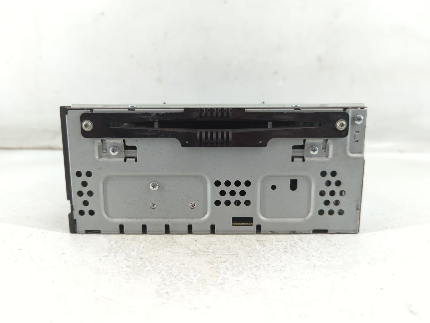 2015 Lincoln Mkc Radio AM FM Cd Player Receiver Replacement Fits OEM Used Auto Parts - Oemusedautoparts1.com