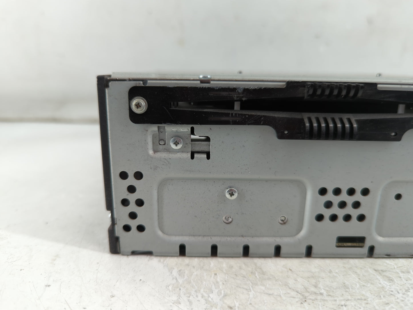2015 Lincoln Mkc Radio AM FM Cd Player Receiver Replacement Fits OEM Used Auto Parts - Oemusedautoparts1.com