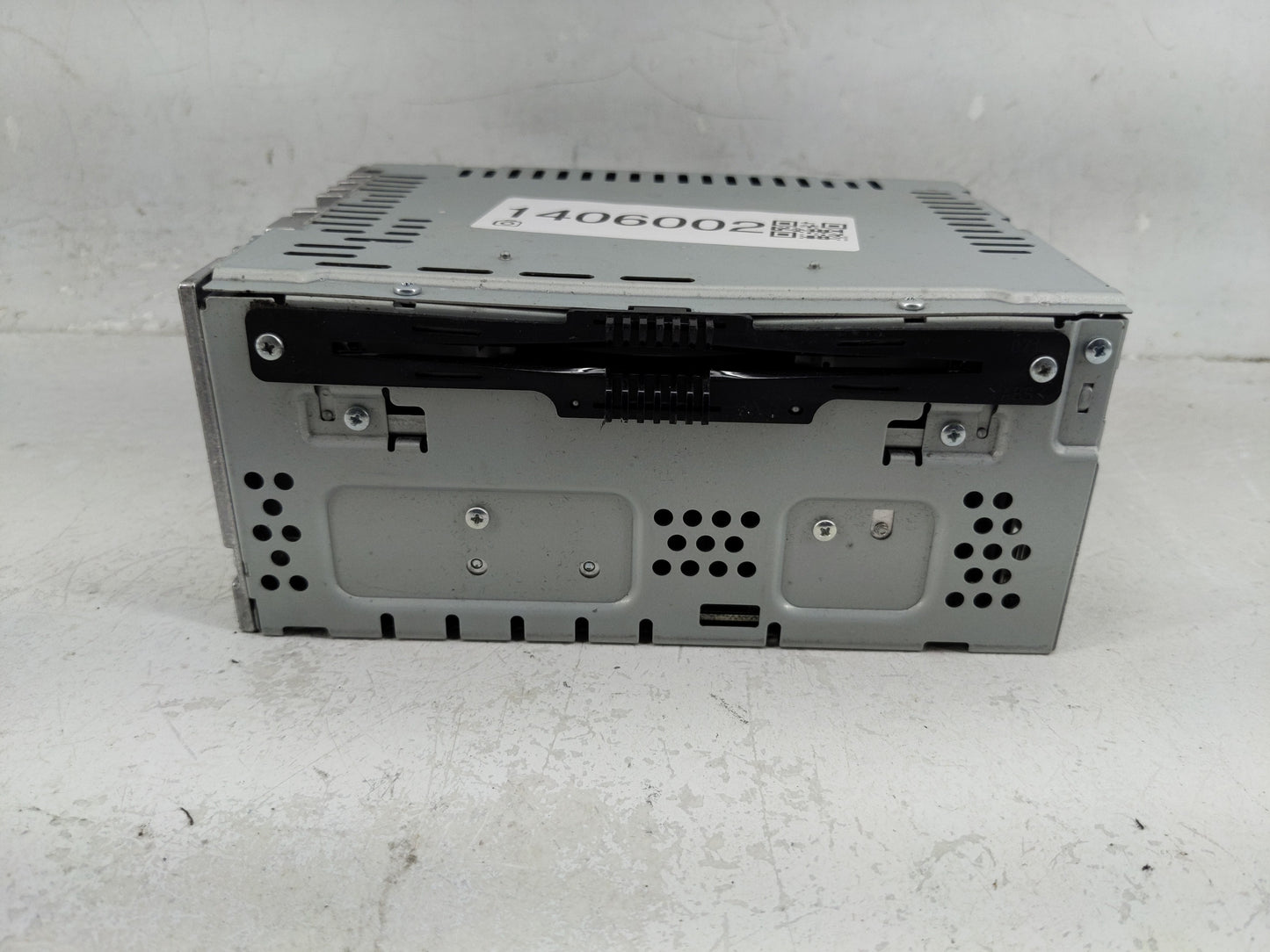2013-2015 Lincoln Mks Radio AM FM Cd Player Receiver Replacement P/N:DA5T-19C107-HE Fits Fits 2013 2014 2015 OEM Used Auto P