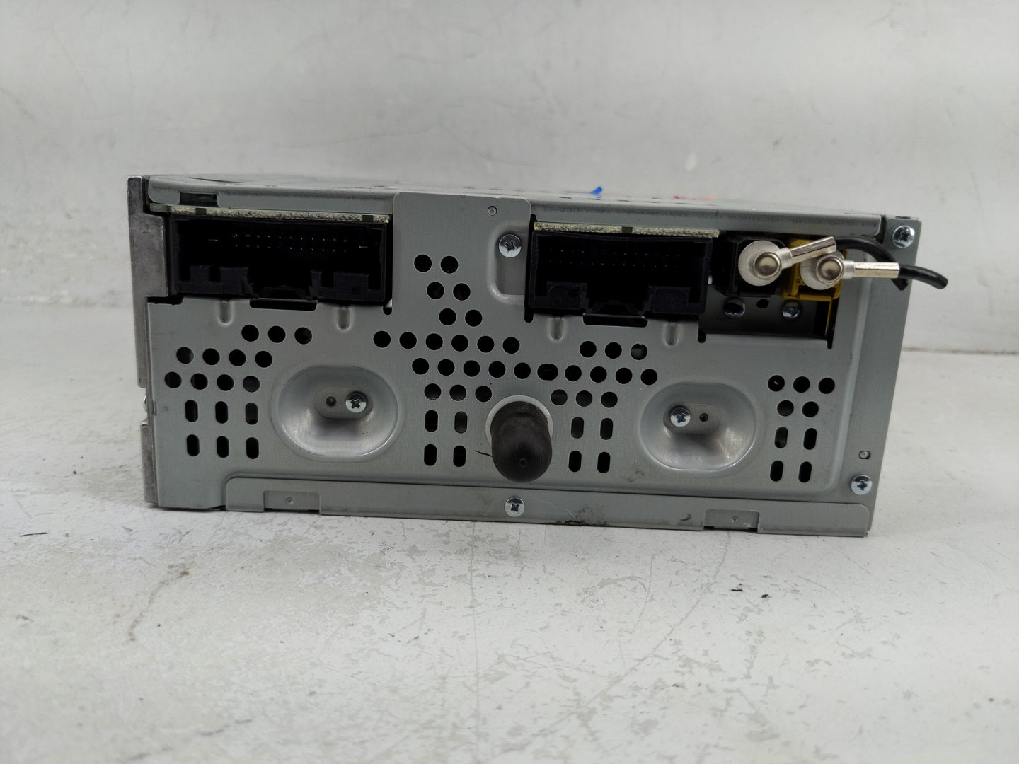 2013-2015 Lincoln Mks Radio AM FM Cd Player Receiver Replacement P/N:DA5T-19C107-HE Fits Fits 2013 2014 2015 OEM Used Auto P